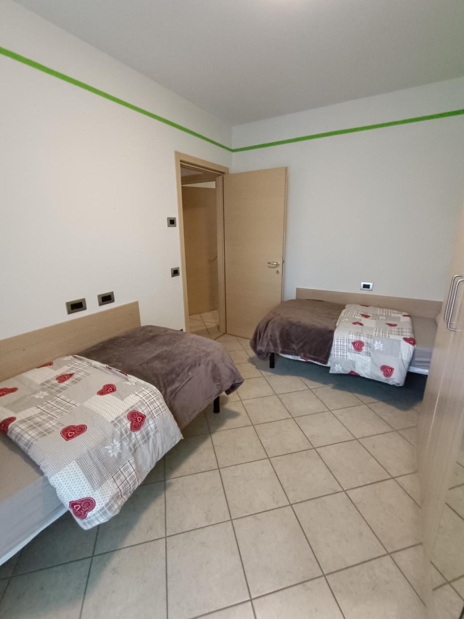 Pisolo Selvaggio Apartman Tirano Szoba fotó
