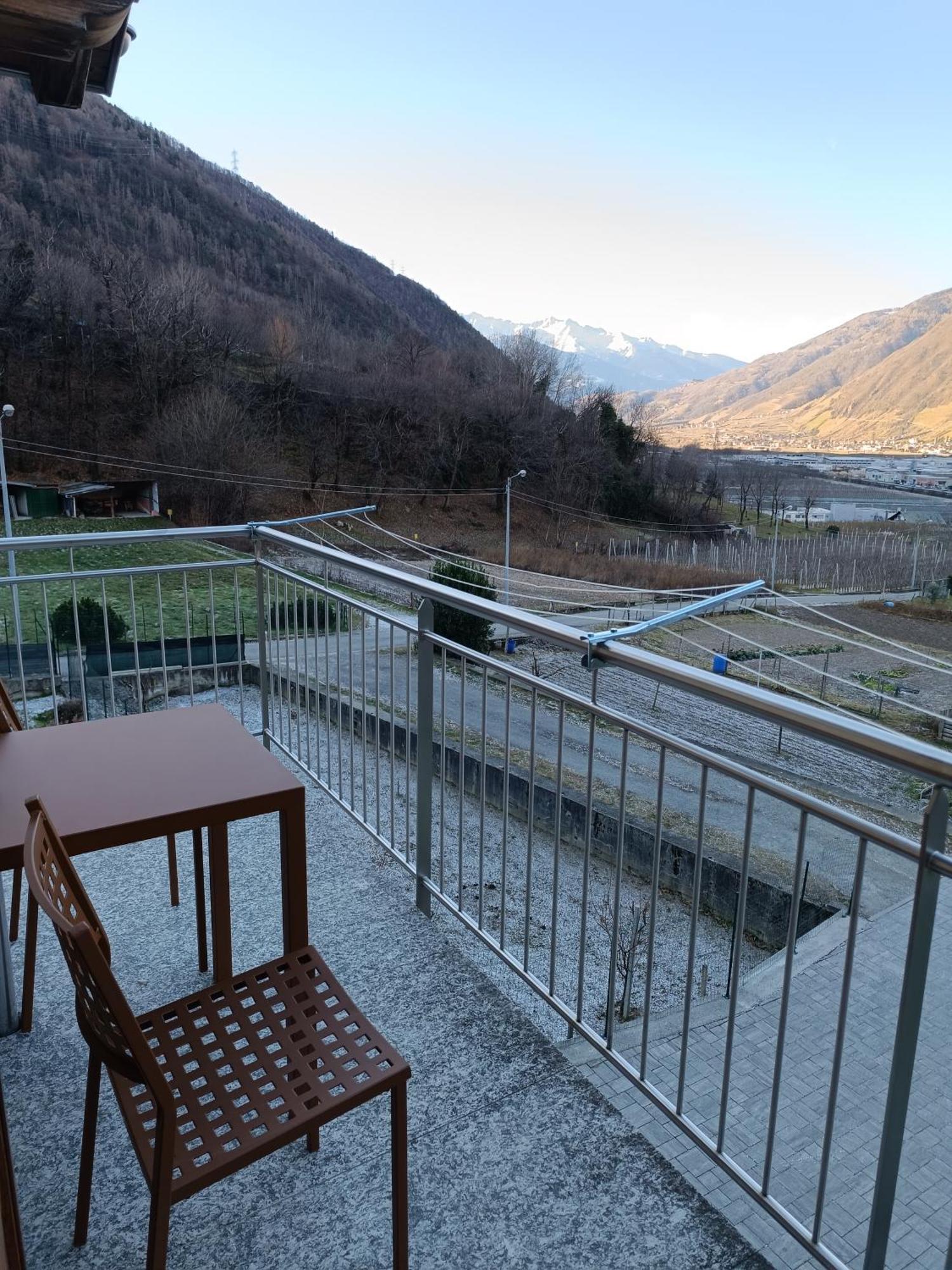 Pisolo Selvaggio Apartman Tirano Szoba fotó