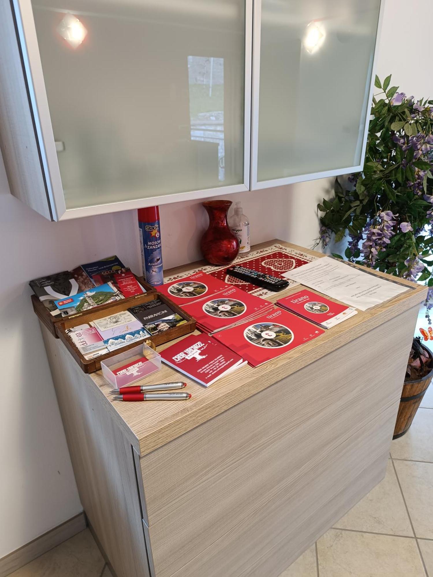 Pisolo Selvaggio Apartman Tirano Szoba fotó