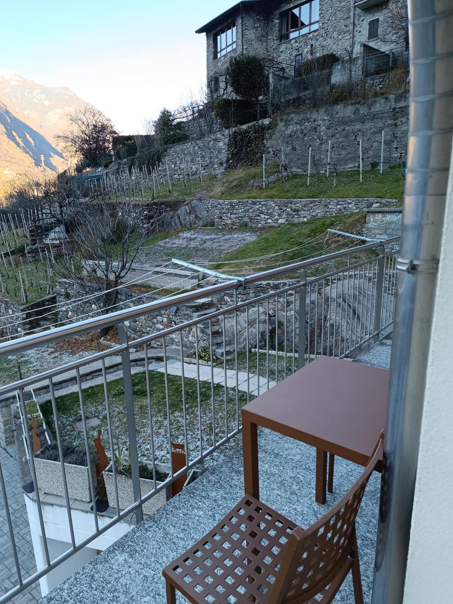 Pisolo Selvaggio Apartman Tirano Kültér fotó