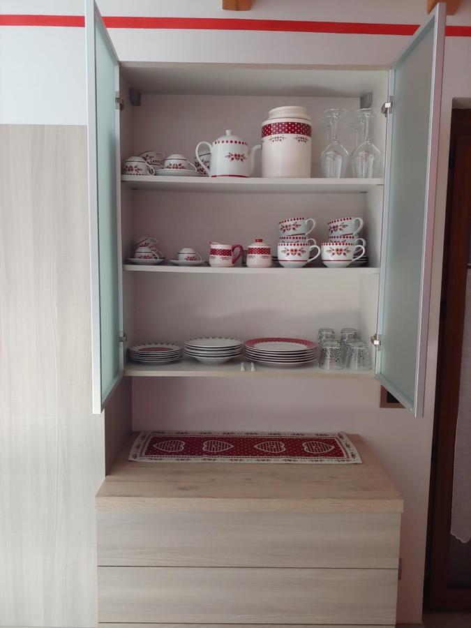 Pisolo Selvaggio Apartman Tirano Kültér fotó