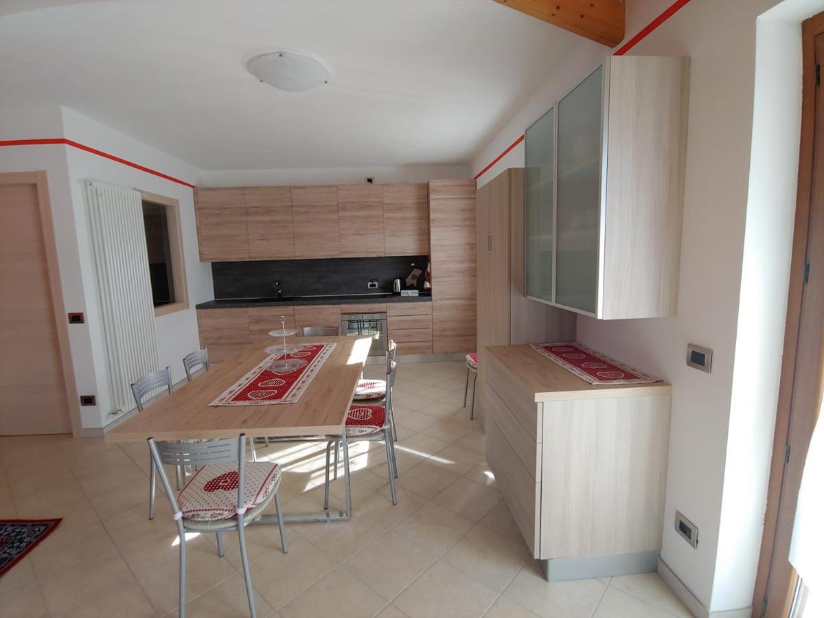 Pisolo Selvaggio Apartman Tirano Kültér fotó
