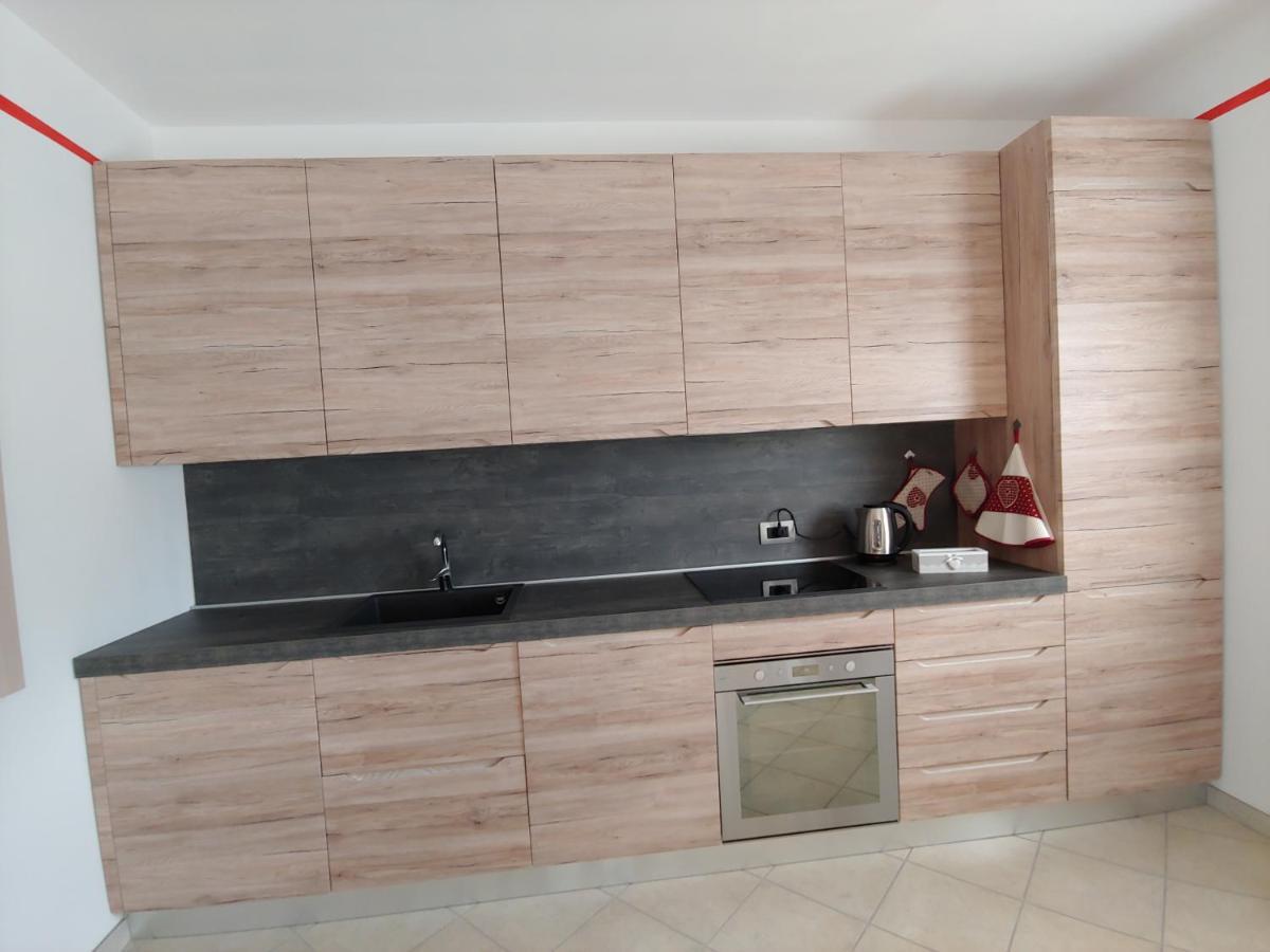 Pisolo Selvaggio Apartman Tirano Kültér fotó